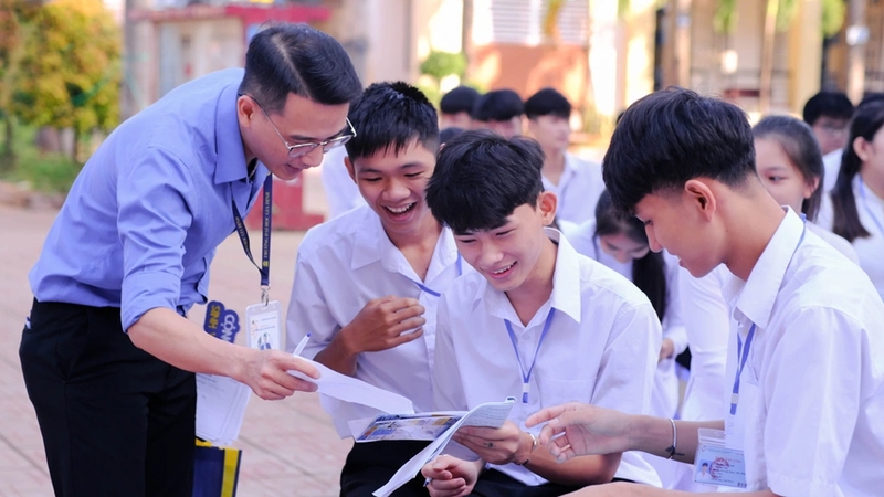 Xét tuyển bằng điểm THPT là phương thức nổi bật chính