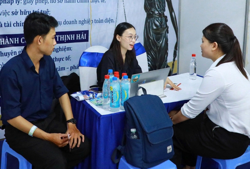 điểm chuẩn đại học luật hình 4