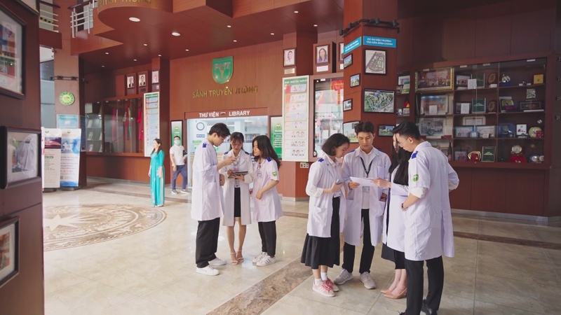 Đánh giá điểm chuẩn đại học Răng Hàm Mặt 2025