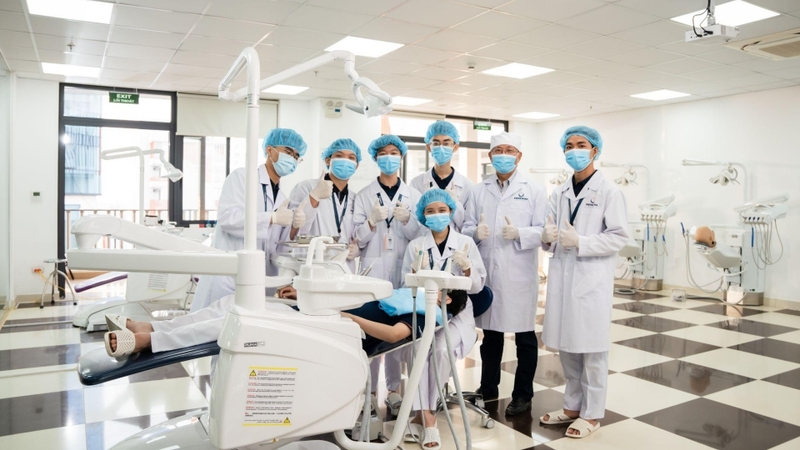 Học phí ngành Răng Hàm Mặt 2025 như thế nào?