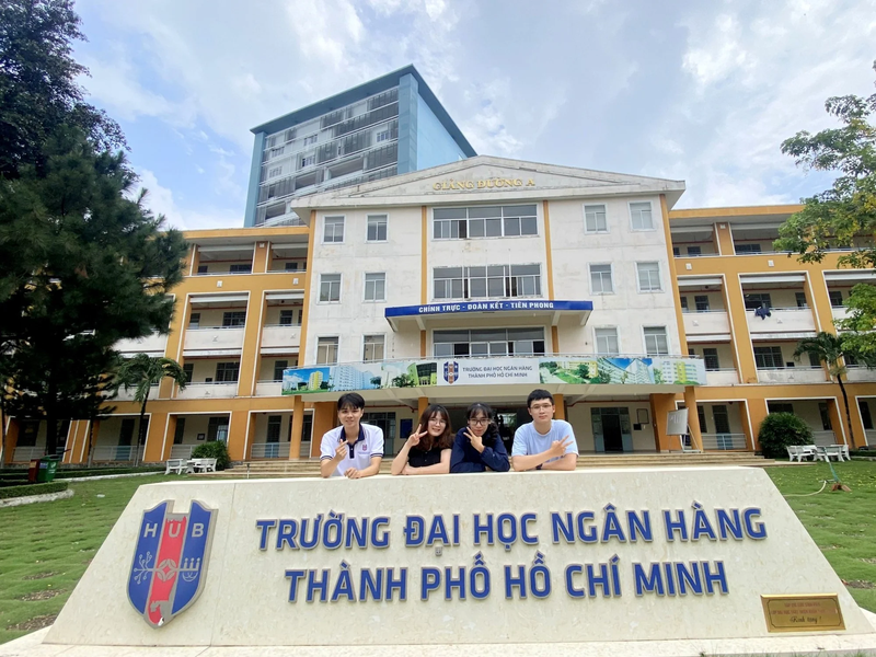 dai hoc ngan hang tphcm