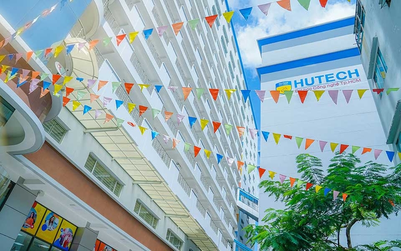 Điểm chuẩn HUTECH - 09