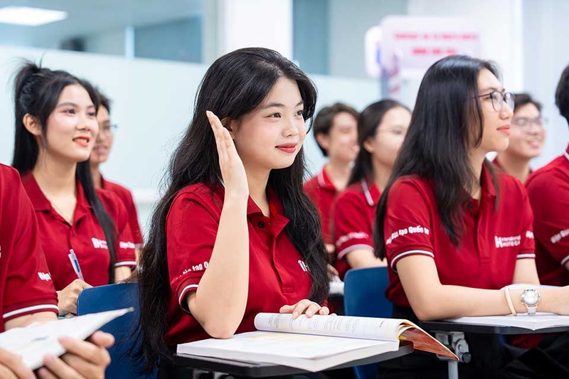 Điểm chuẩn HUTECH - 06