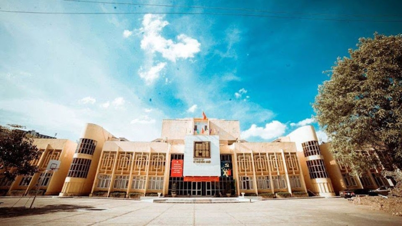 Theo dõi thông tin từ nhà trường