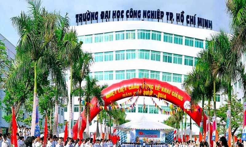 thong tin diem chuan truong dai hoc cong nghiep tphcm 2025