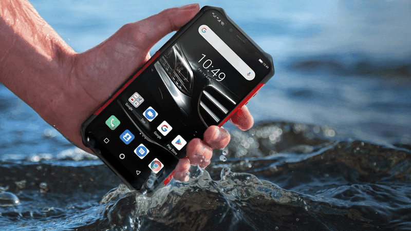 Mua một chiếc điện thoại Android bền là lựa chọn thông minh