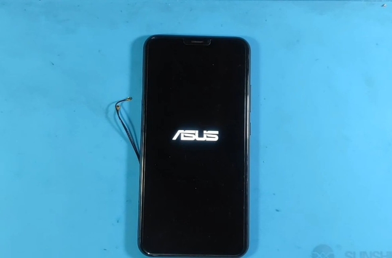 điện thoại Asus bị treo logo hình 1