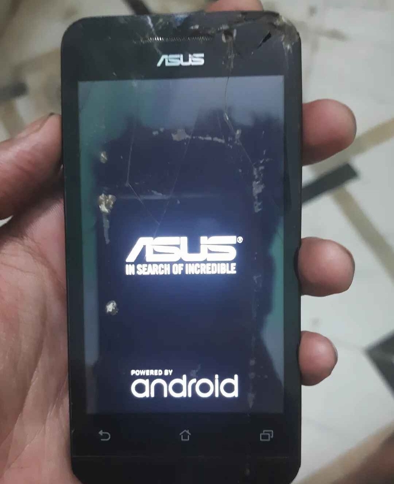 điện thoại Asus bị treo logo hình 3