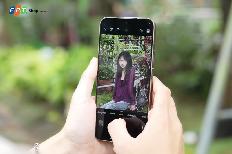 điện thoại camera zoom xa tốt - hình 3