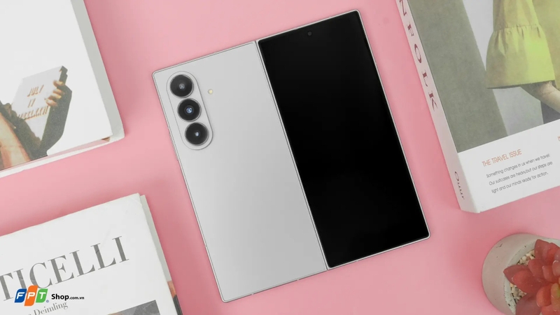 Điện thoại gập bảo hành như thế nào 3