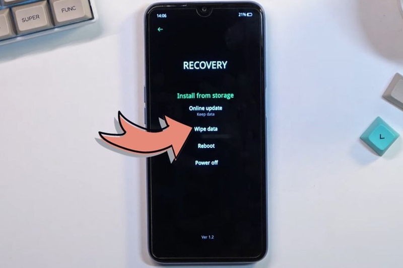Điện thoại OPPO treo logo do đâu 8