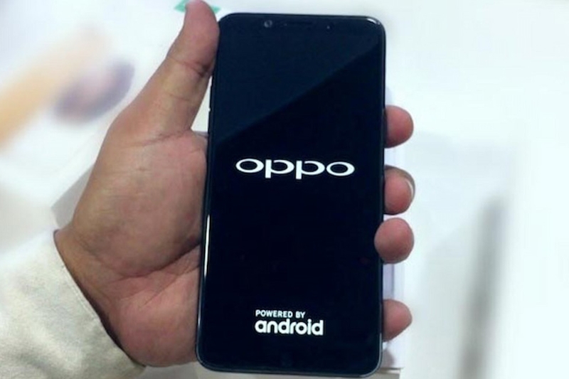 Điện thoại OPPO treo logo do đâu 9