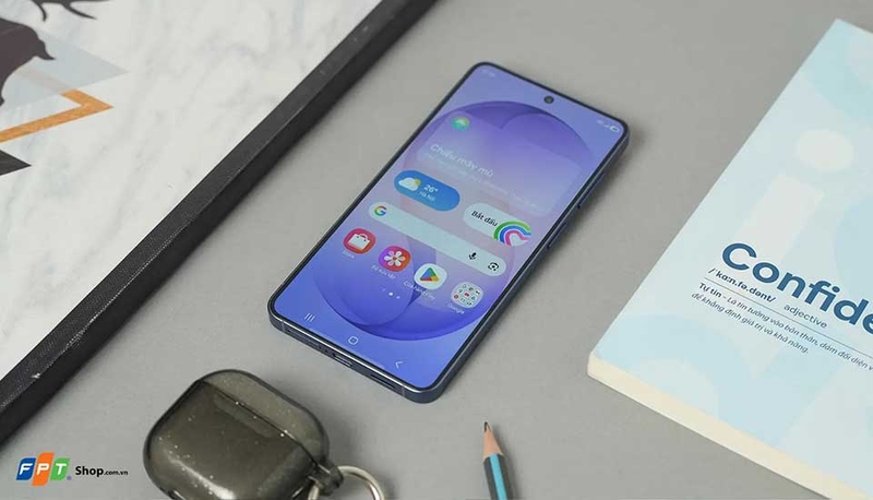 Điện thoại Samsung giảm 4 triệu đồng - 03