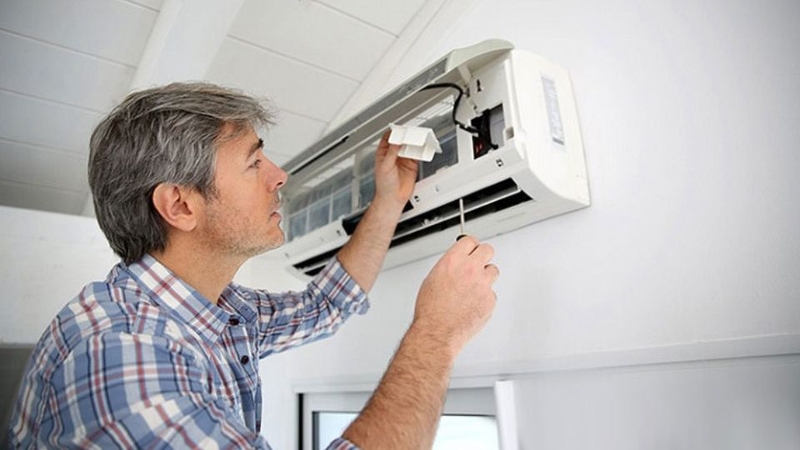 Điều h&ograve;a Midea b&aacute;o lỗi E4 4