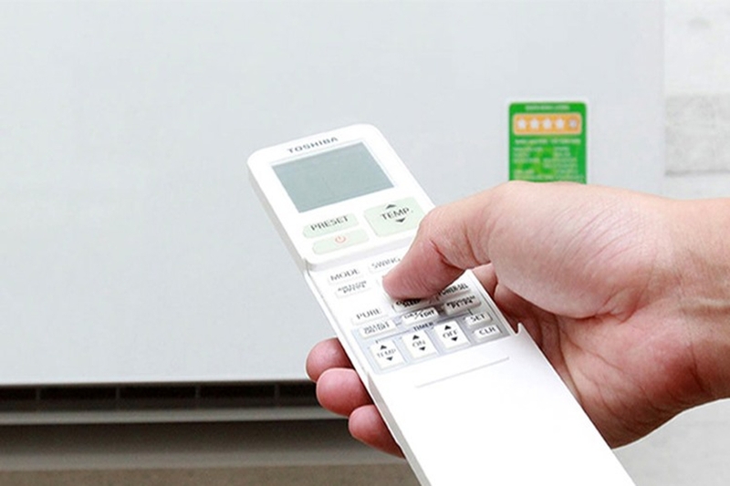 điều khiển điều hòa toshiba hình 1