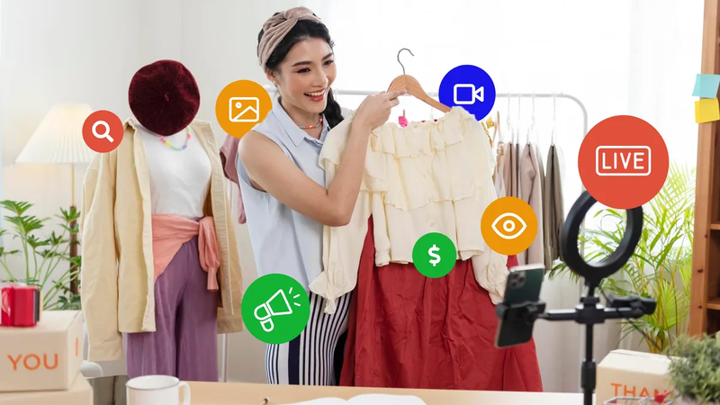 Trang phục xuất hiện trên livestream
