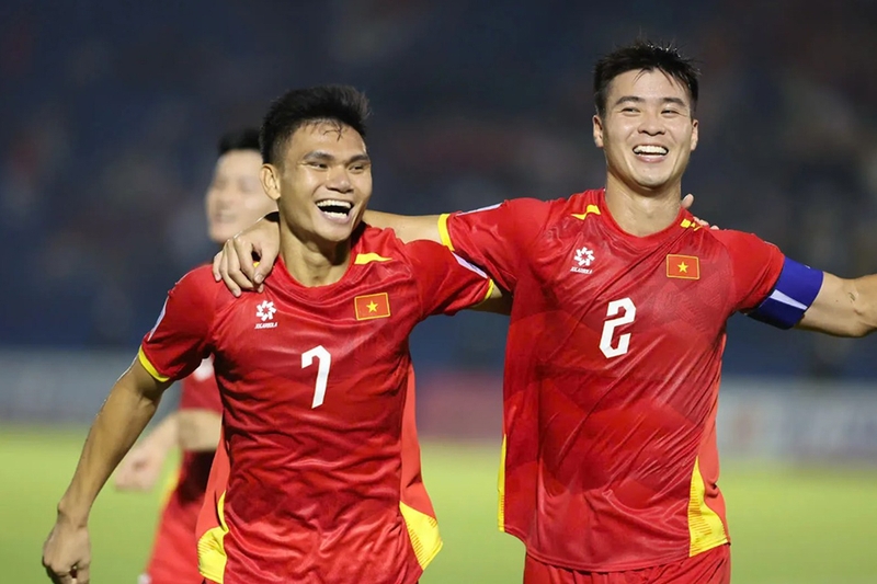 Đội tuyển Việt Nam xếp hạng FIFA 6
