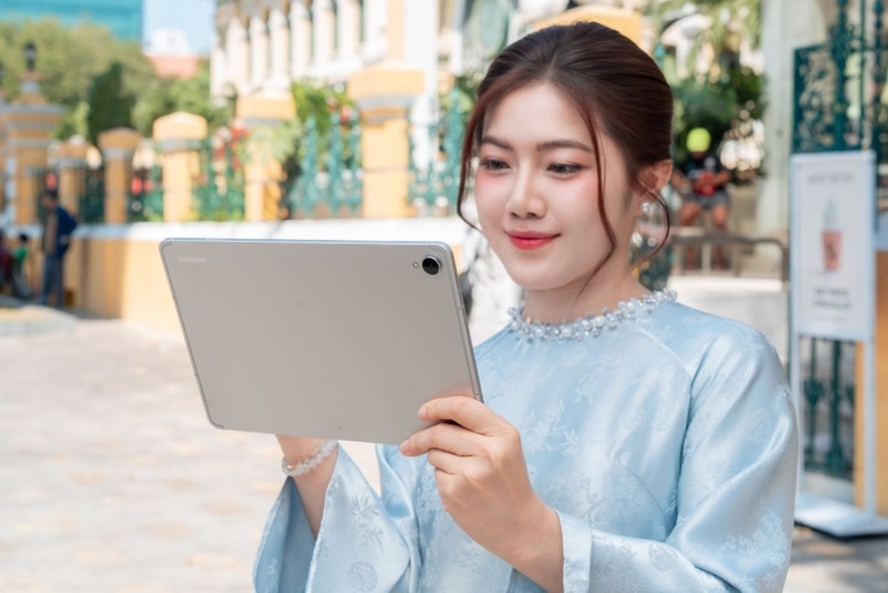 don-tet-nhan-tenh-cung-galaxy-tab-s11-ultra-f.jpg