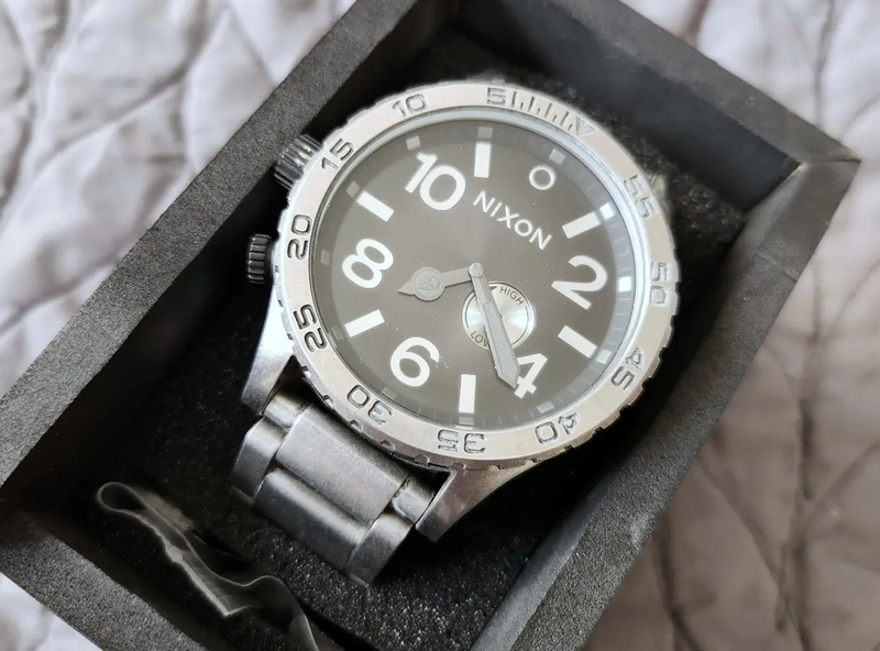 Đồng hồ Nixon (ảnh 2)
