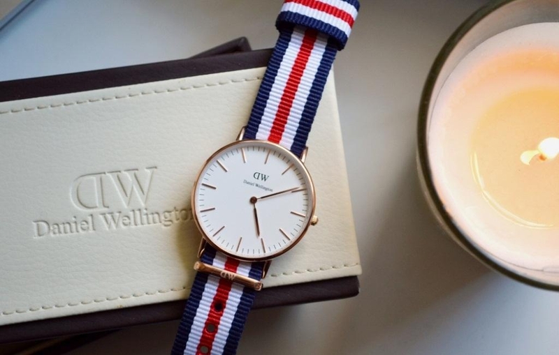 đồng hồ curnon 8