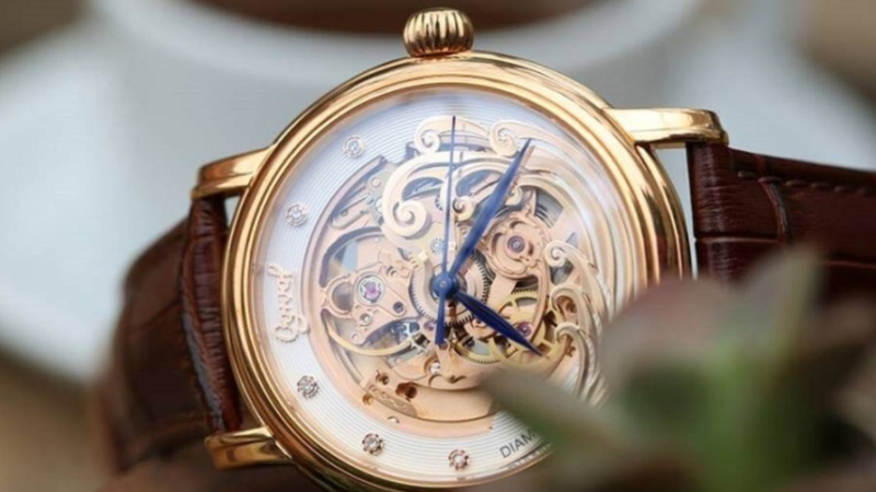 Đồng hồ Ogival 1