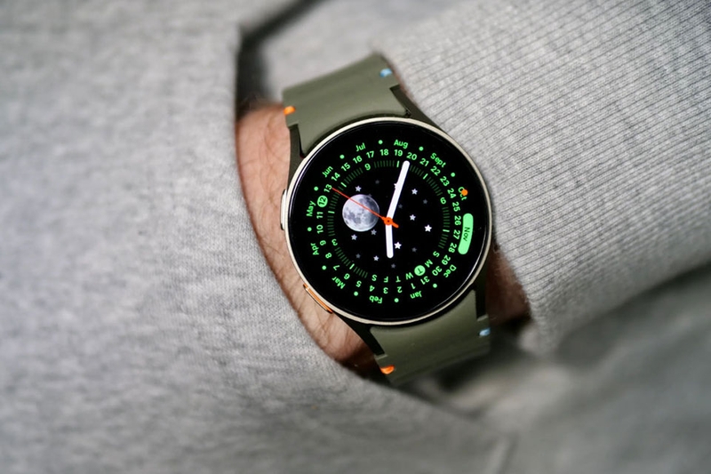 Đồng hồ Samsung đáng mua nhất 2026 - 05