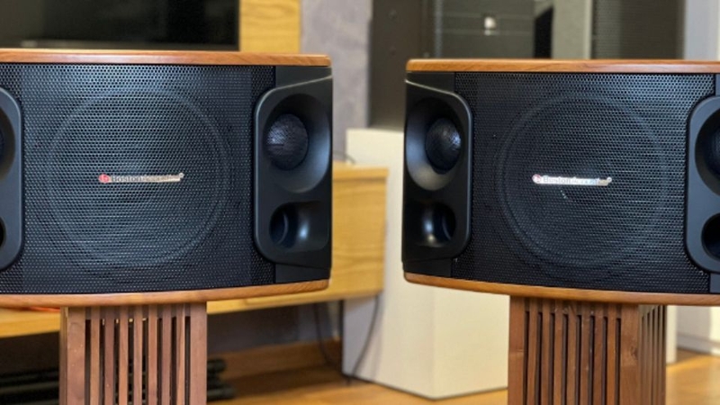 dòng loa karaoke hay nhất hiện nay 3