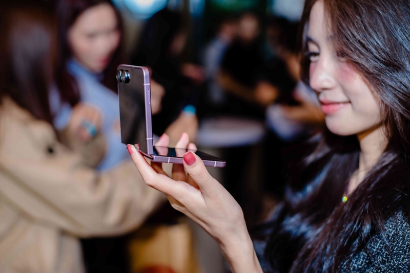 Dung lượng pin Samsung Galaxy Z Flip 8 - 7