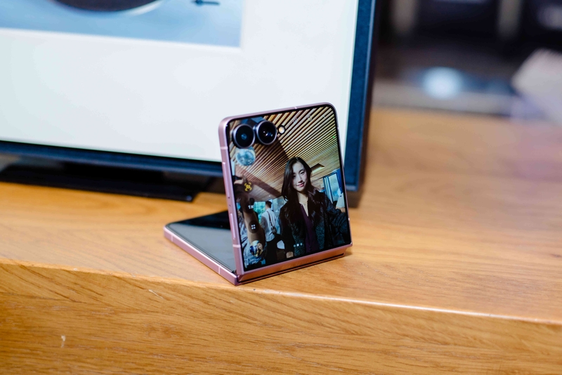 Dung lượng pin Samsung Galaxy Z Flip 8 - 5