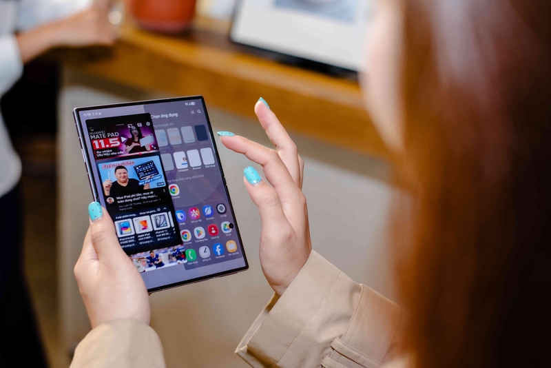 Thời lượng pin Galaxy Z Fold 8 dùng được bao lâu - 2