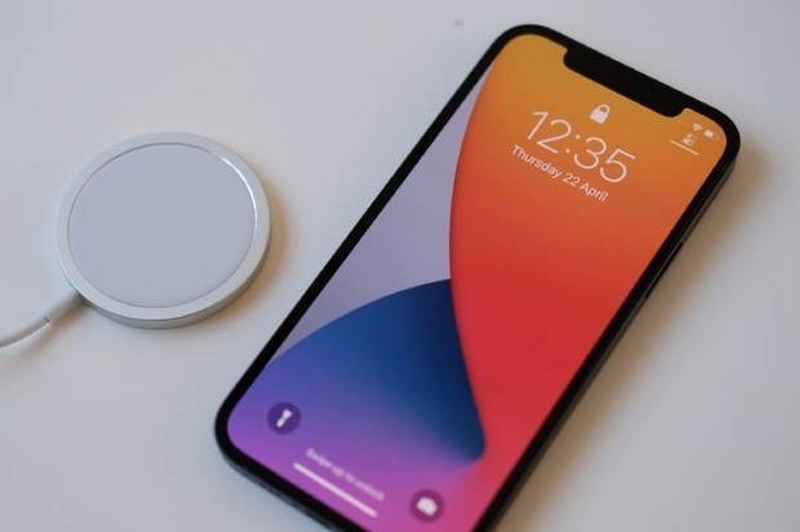 dung lượng pin iPhone 12 là bao nhiêu ảnh 3