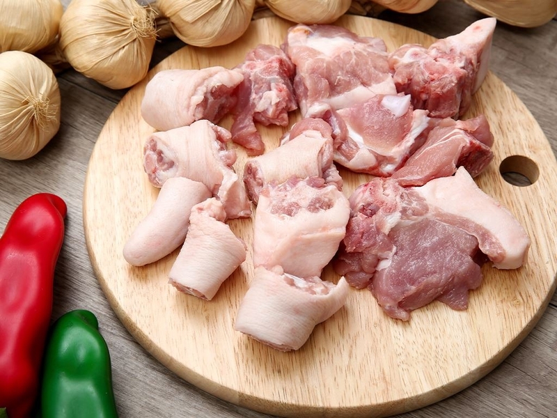 cách nấu đuôi heo hầm hạt sen (ảnh 5)