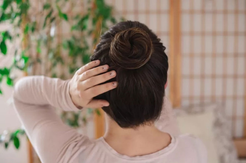 Duỗi thẳng tóc tại nhà - 03