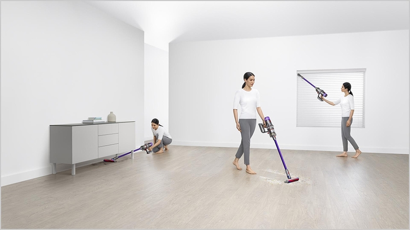 Máy hút bụi Dyson V12 Origin dễ dàng di chuyển để dọn dẹp