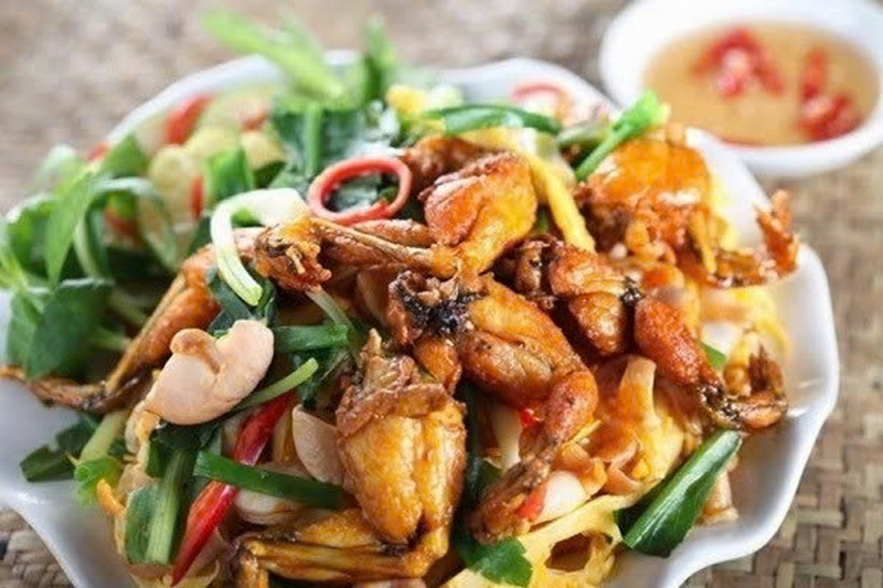 ếch xào lá cách nước cốt dừa ảnh 1