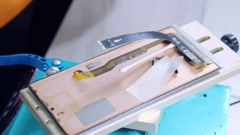 Ép cáp màn hình giá bao nhiêu? 4