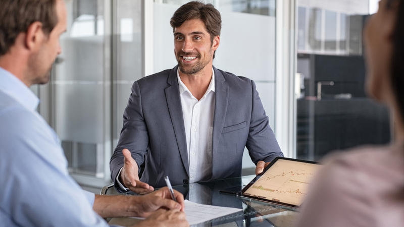financial-advisor-la-gi-4.png