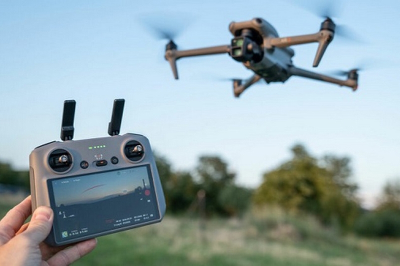 Flycam bay cao được bao nhiêu mét 1