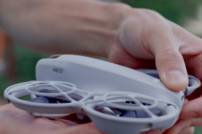 flycam-dji-neo-3.jpg