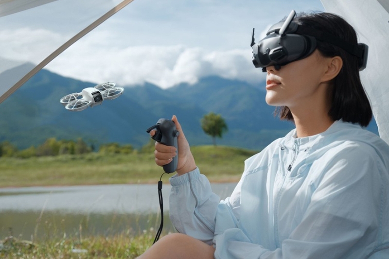 DJI Neo Motion Fly More Combo có thiết kế nhỏ gọn và bộ phụ kiện FPV