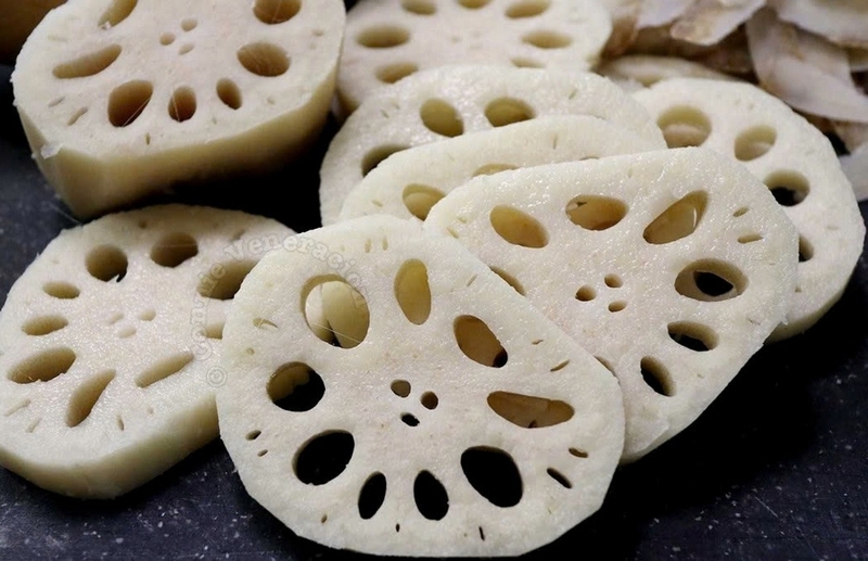 gà hầm củ sen ảnh 1