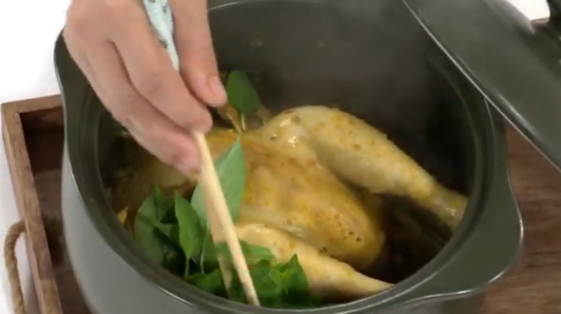 gà hấp lá é 5
