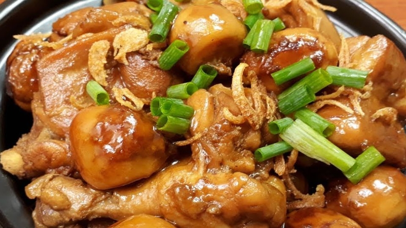 gà kho trứng cút 6