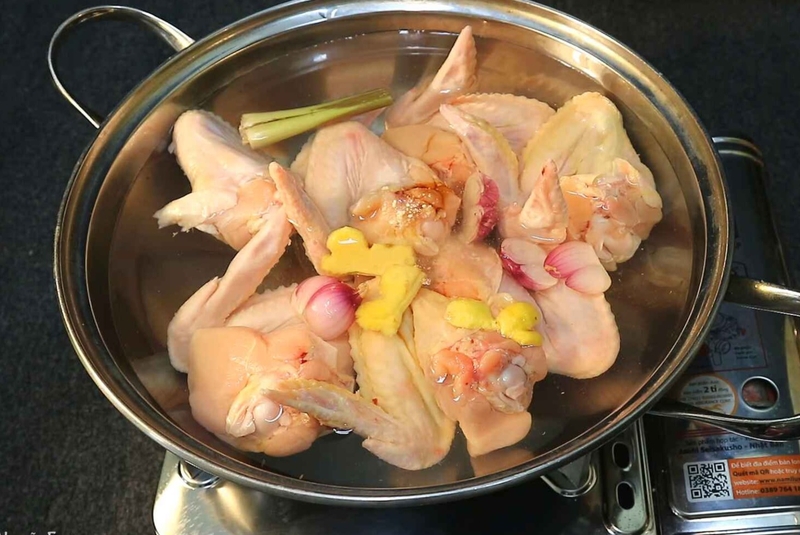 gà lăn bột chiên xù hình 2