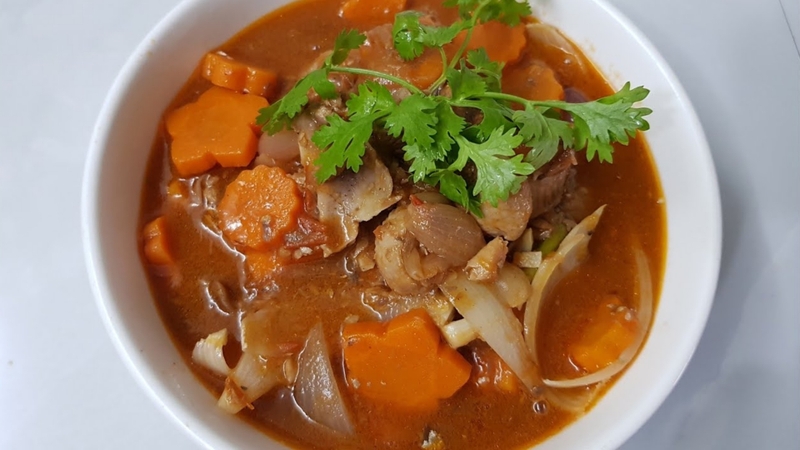 Thành phẩm gà hầm cá mòi