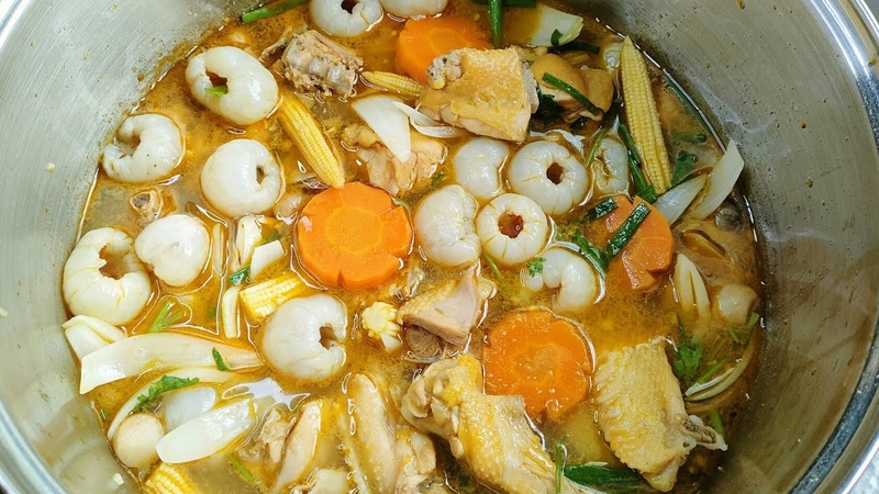 gà nấu trái vải 5