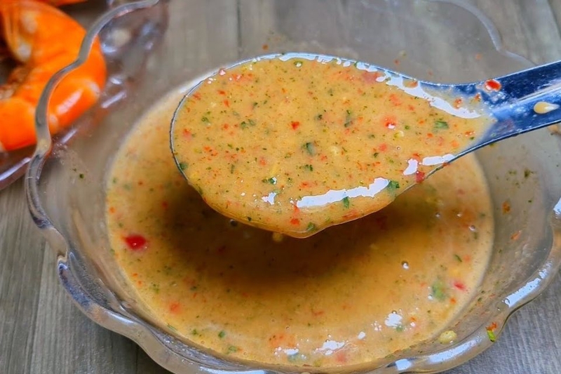 Pha nước chấm chua cay mặn ngọt
