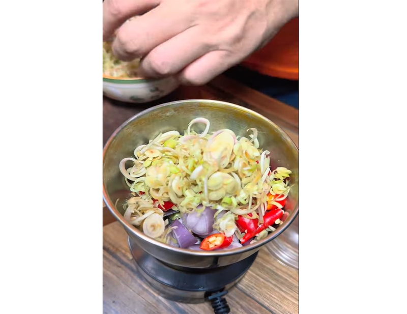 gà nướng lu hình 4