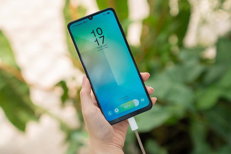 galaxy-a06-5g-vo-dich-phan-khuc-gia-re-2025 (9).jpg