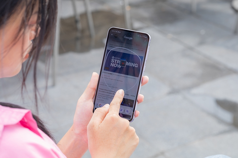 Samsung Galaxy A55 5G bỗng hóa “chân ái” của GenZ với tính năng khoanh tròn để tìm kiếm trên Google 10
